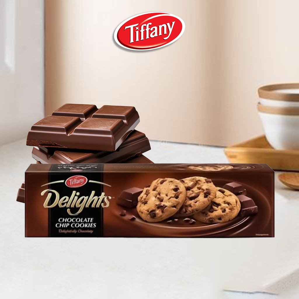 lifestyle with flavor_chocochips.png